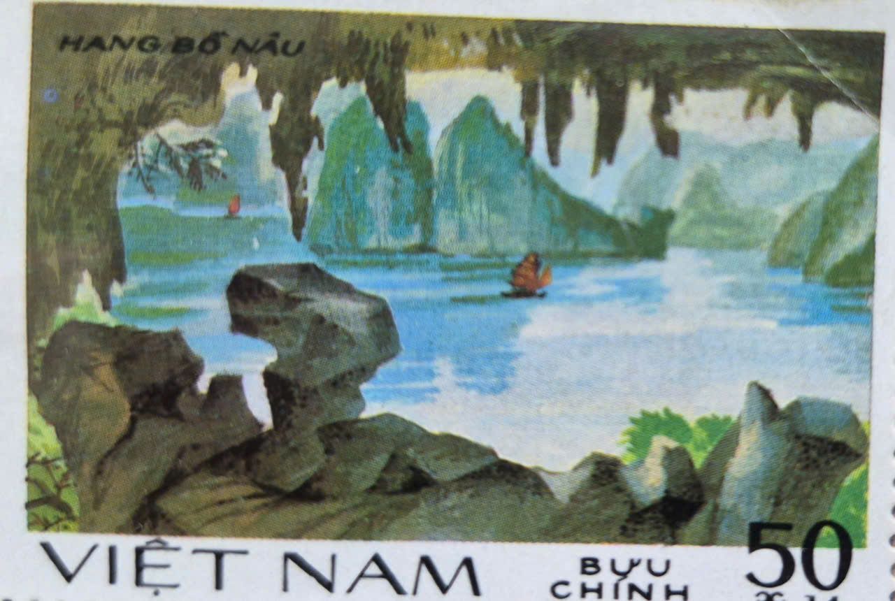 Hang Bo brown stamp, Ha Long Bay. Photo: Tran Trong Ha