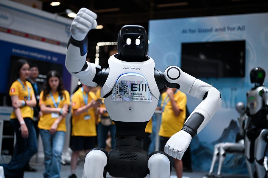 According to China Customs Administration, the export turnover of high-tech products of this country reached 5.25 trillion yuan (about 775 billion USD) in 2025, an increase of 13.2% compared to the previous year. Photo: Xinhua