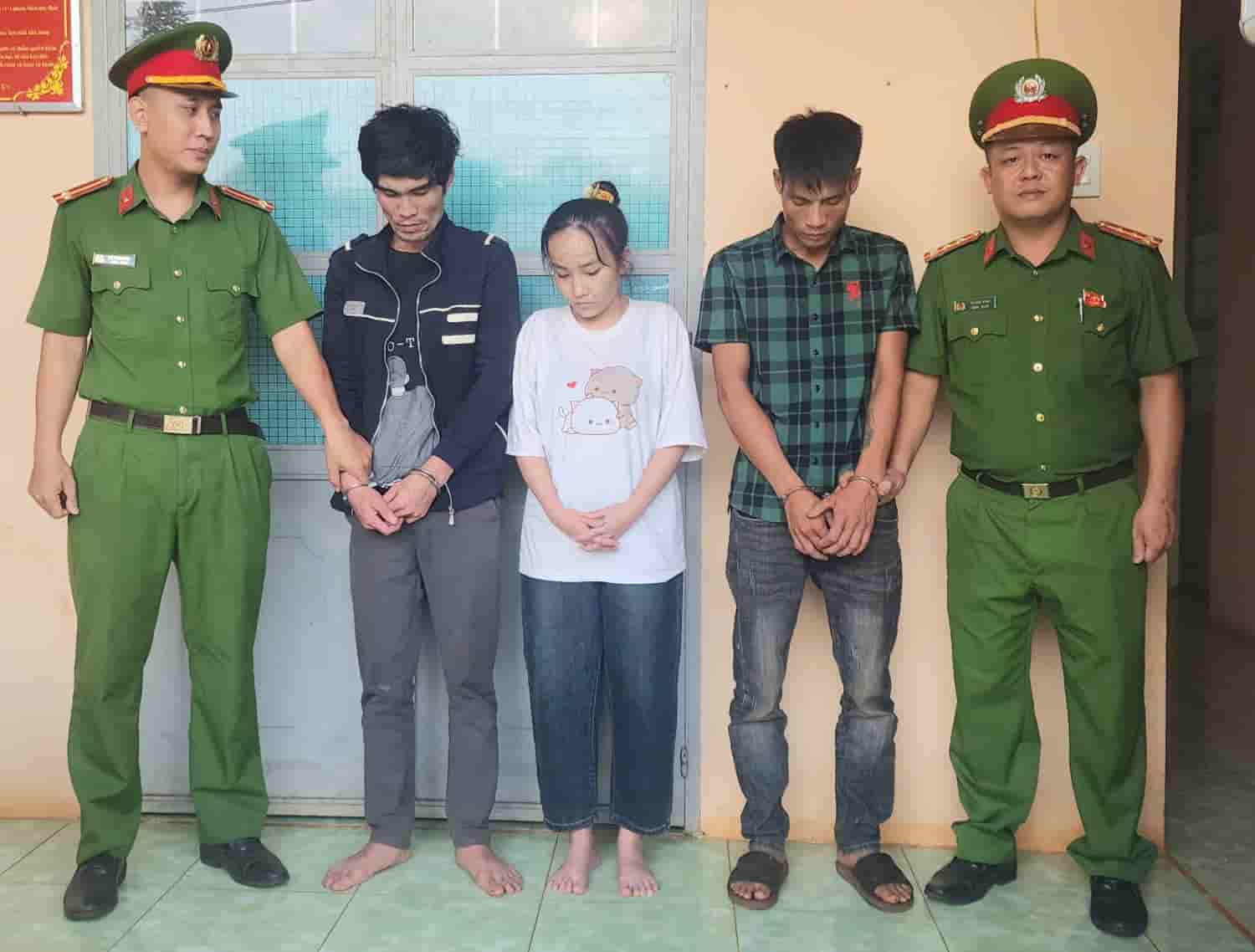 Subjects in the drug case in Ia O commune. Photo: Gia Lai Police