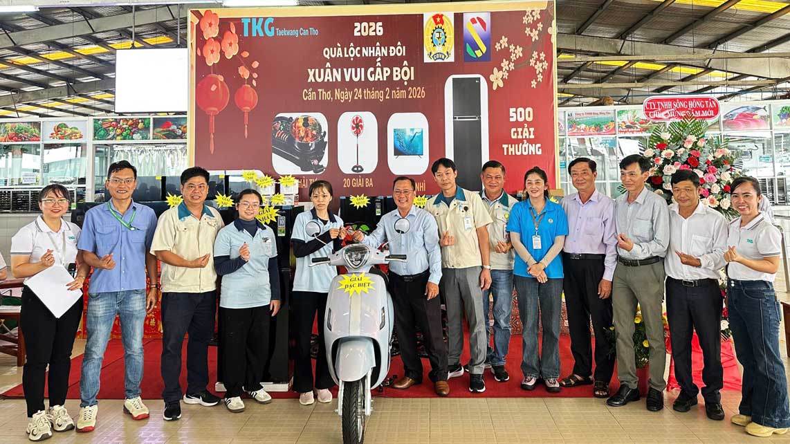 TKG Taekwang Can Tho Co., Ltd. organized a lucky draw for employees in February 2026. Photo: Company provided