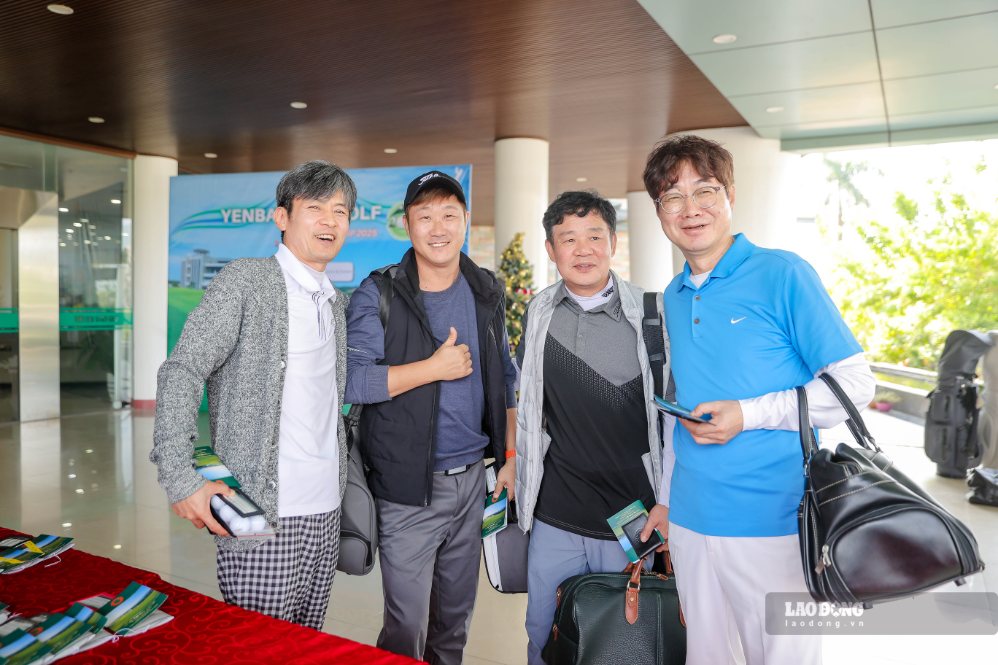 Mỗi năm, sân golf Ngôi sao Yên Bái đón hơn 3.000 khách quốc tế