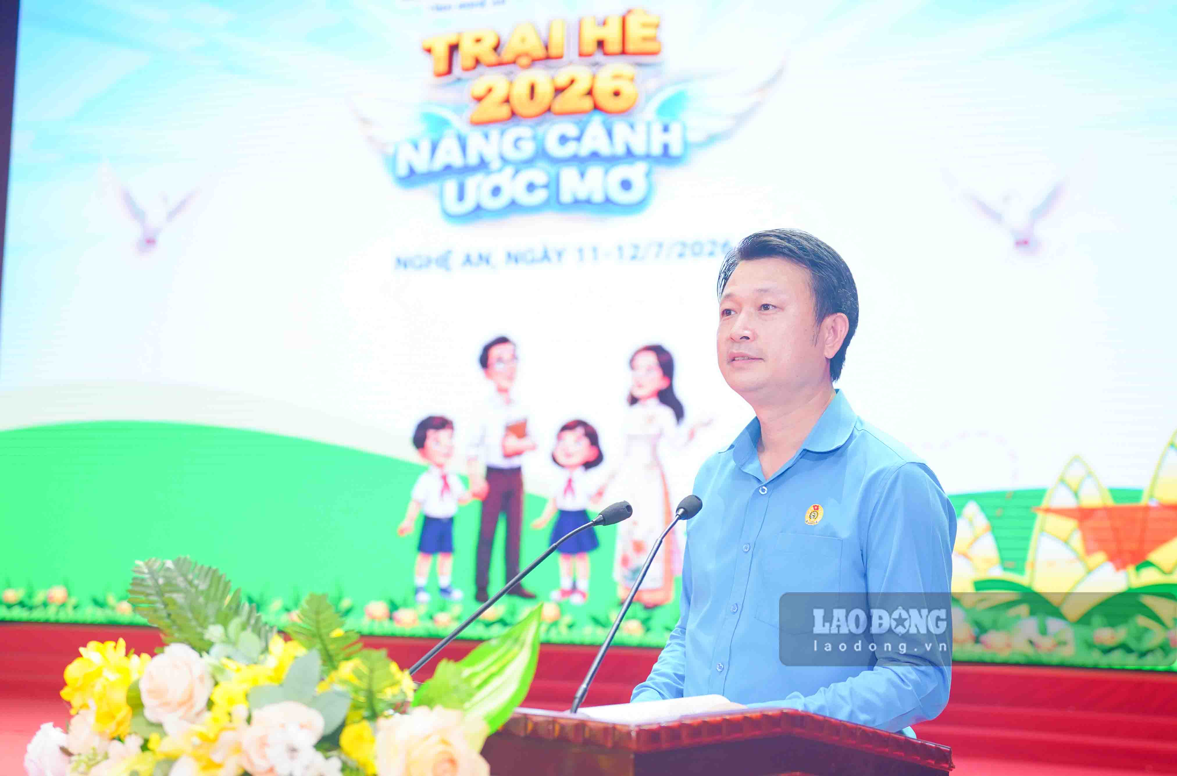 Ông Nguyễn Đức Thụ - Giám đốc Nhà Văn hoá Lao động tỉnh Nghệ An phát biểu tại chương trình. Ảnh: Duy Chương