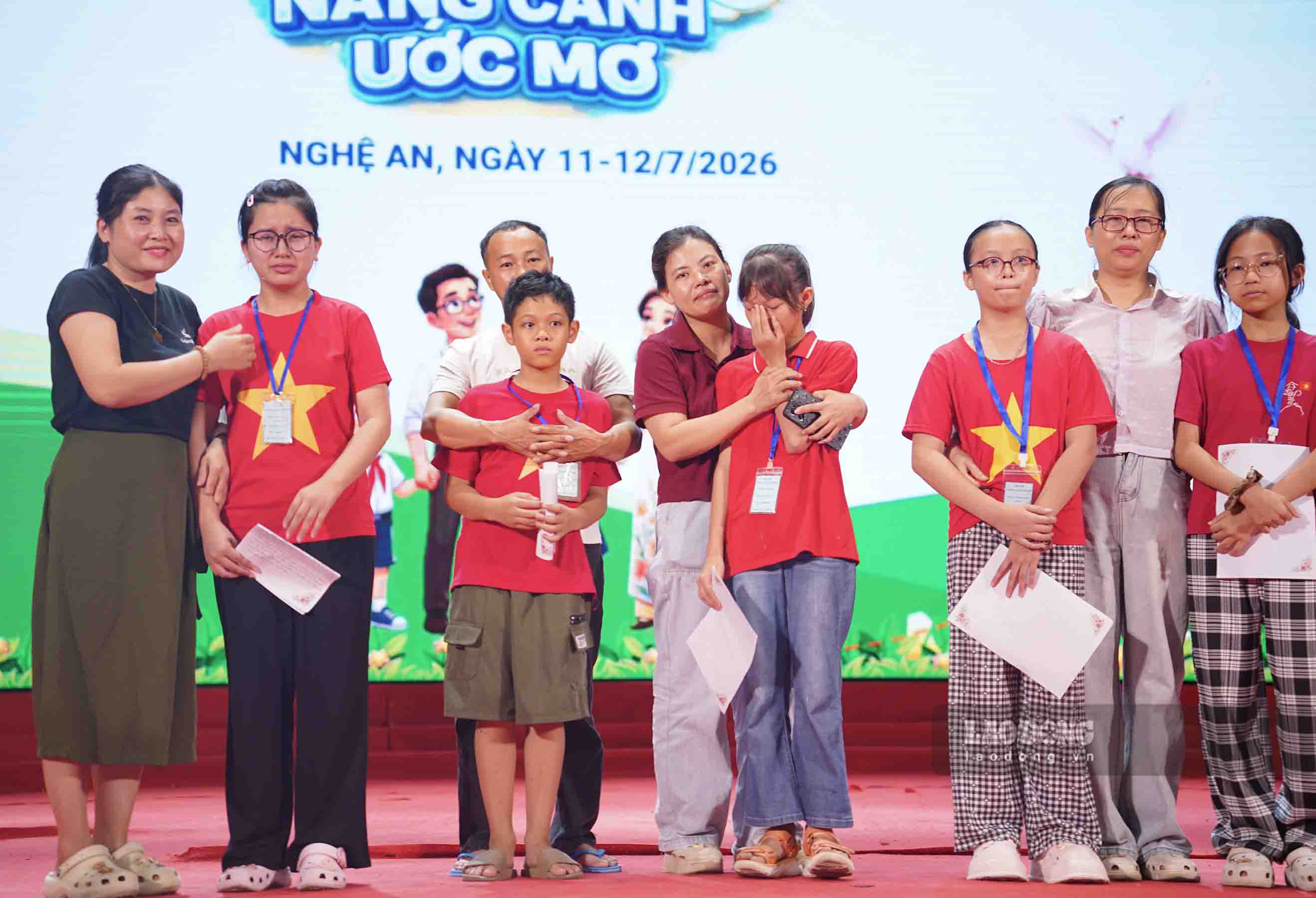 Nhiều khoảnh khắc xúc động tại chương trình. Ảnh: Duy Chương