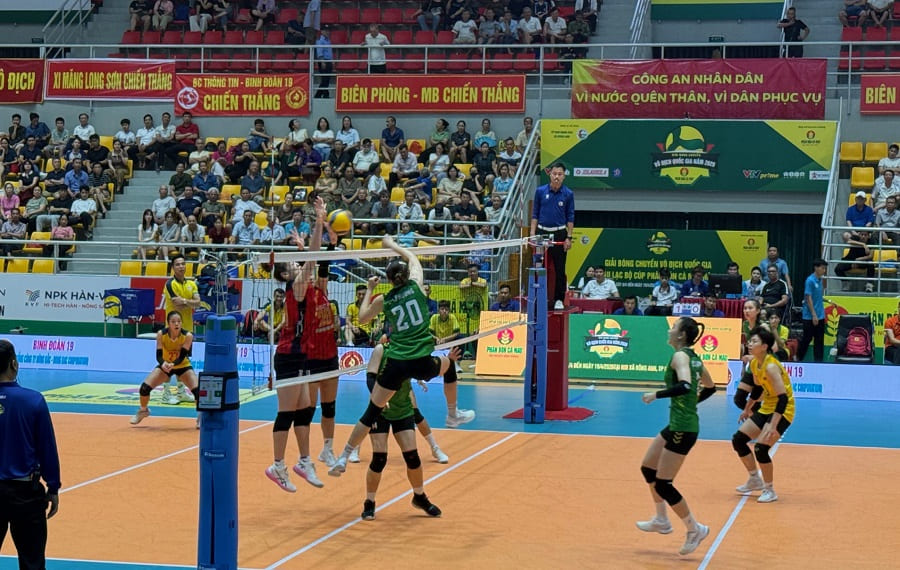 Dong Anh Gymnasium (Hanoi) once hosted round 1 of the 2026 National Club Volleyball Championship. Photo: Hoai Viet