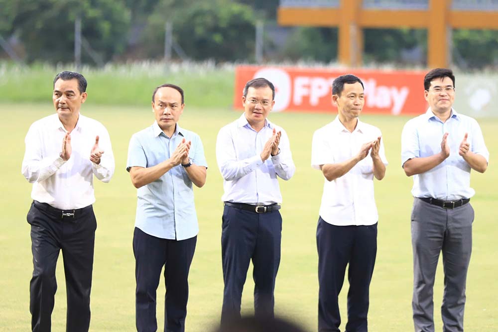 Các đại biểu tham dự lễ khai mạc. Ảnh: VFF