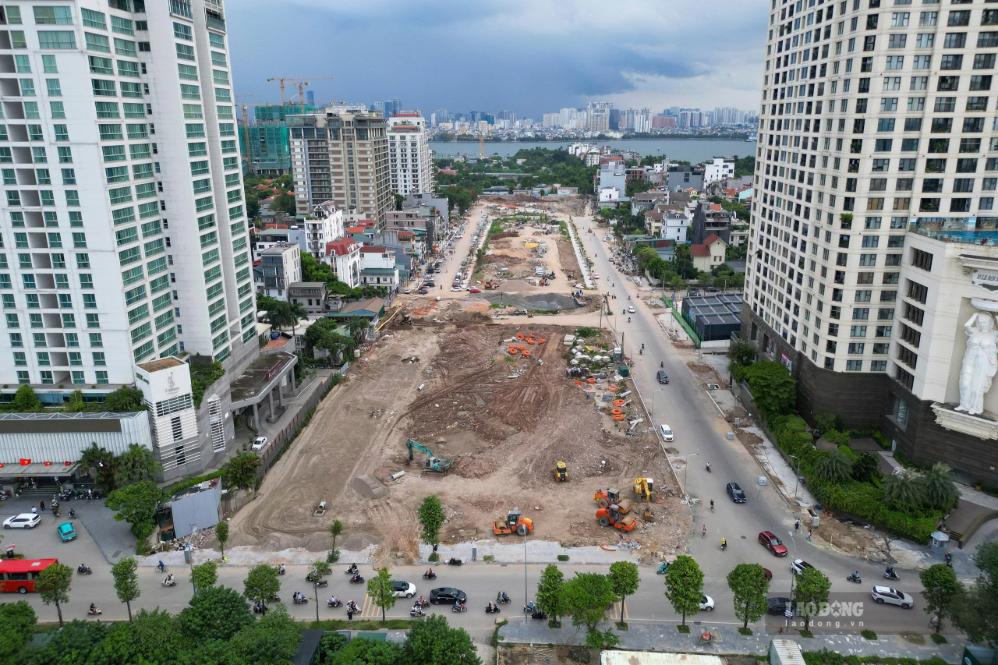 Current status of Dang Thai Mai road project phase 1 (Tay Ho ward, Hanoi) after half a year of construction. Photo: Song Huu