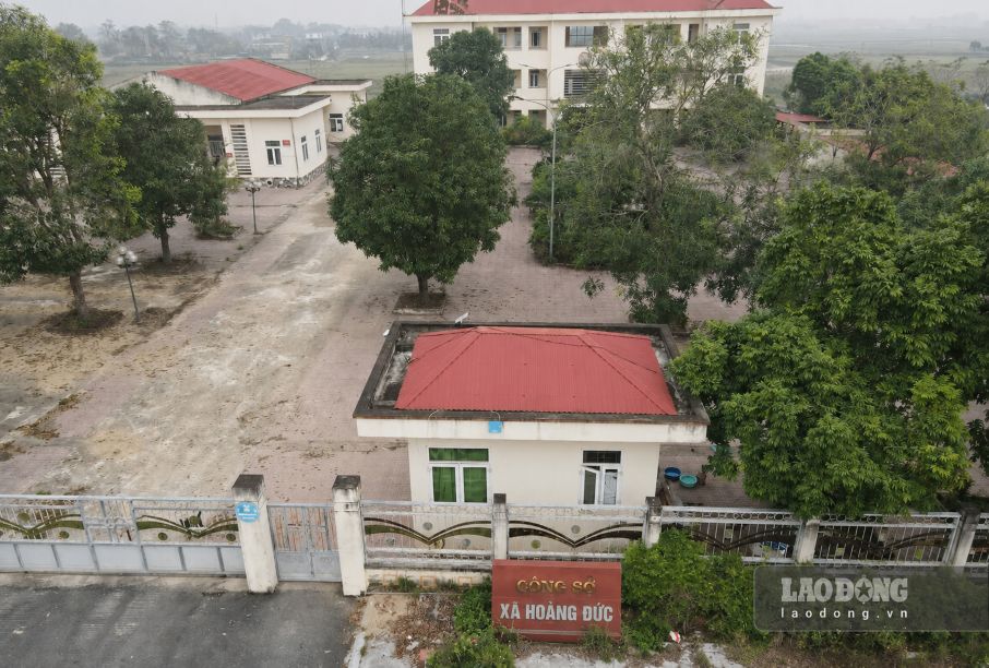 Many commune-level headquarters in Thanh Hoa are still abandoned after the merger, without handling or transfer plans. Photo: Quach Du