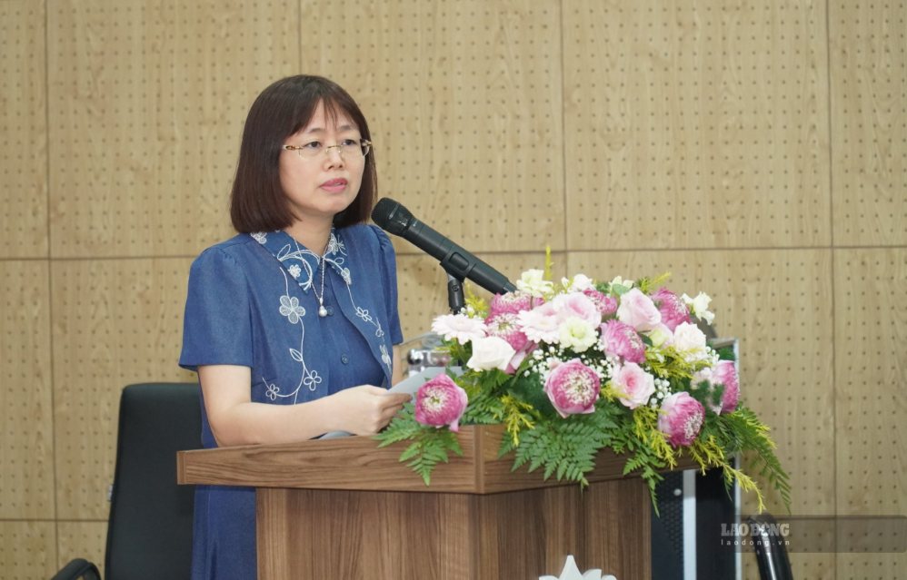 Bà Nguyễn Thị Hoa Mai - Phó Cục trưởng Cục Du lịch Quốc gia Việt Nam phát biểu tại hội thảo. Ảnh: Minh Vũ