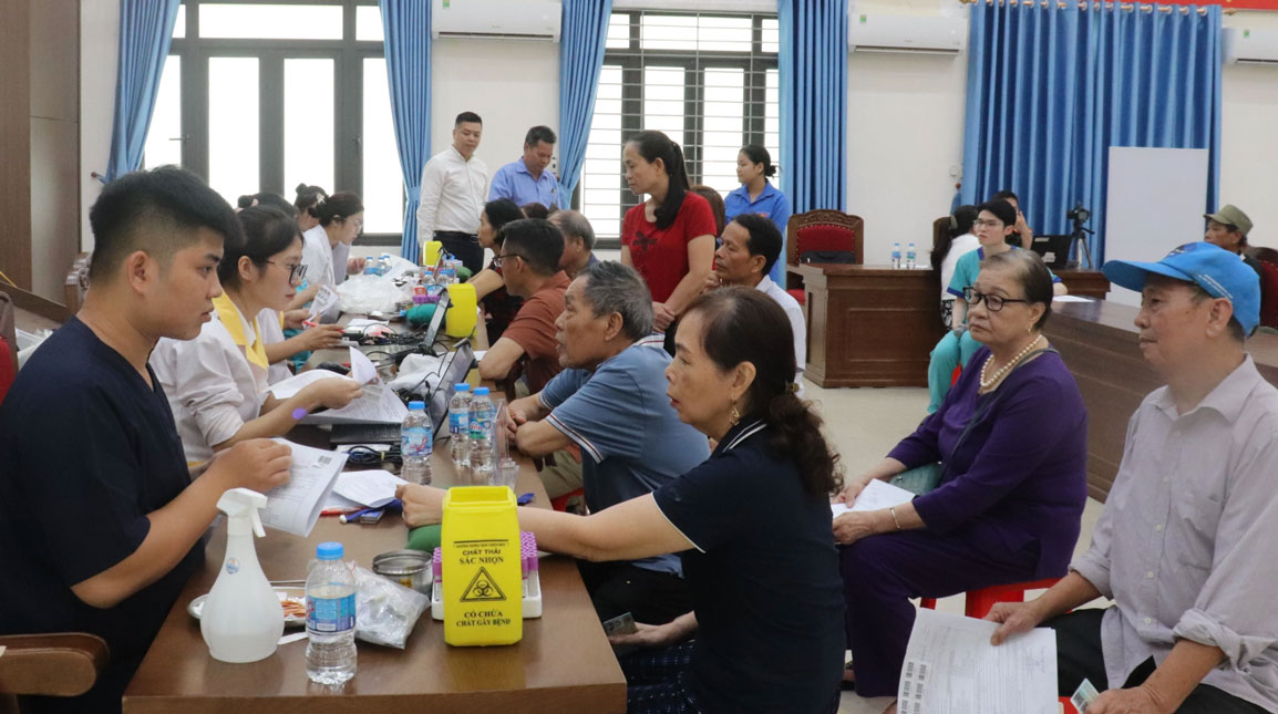 DNA samples carrying the expectations of the martyr's family. Photo: Lao Cai e-Portal