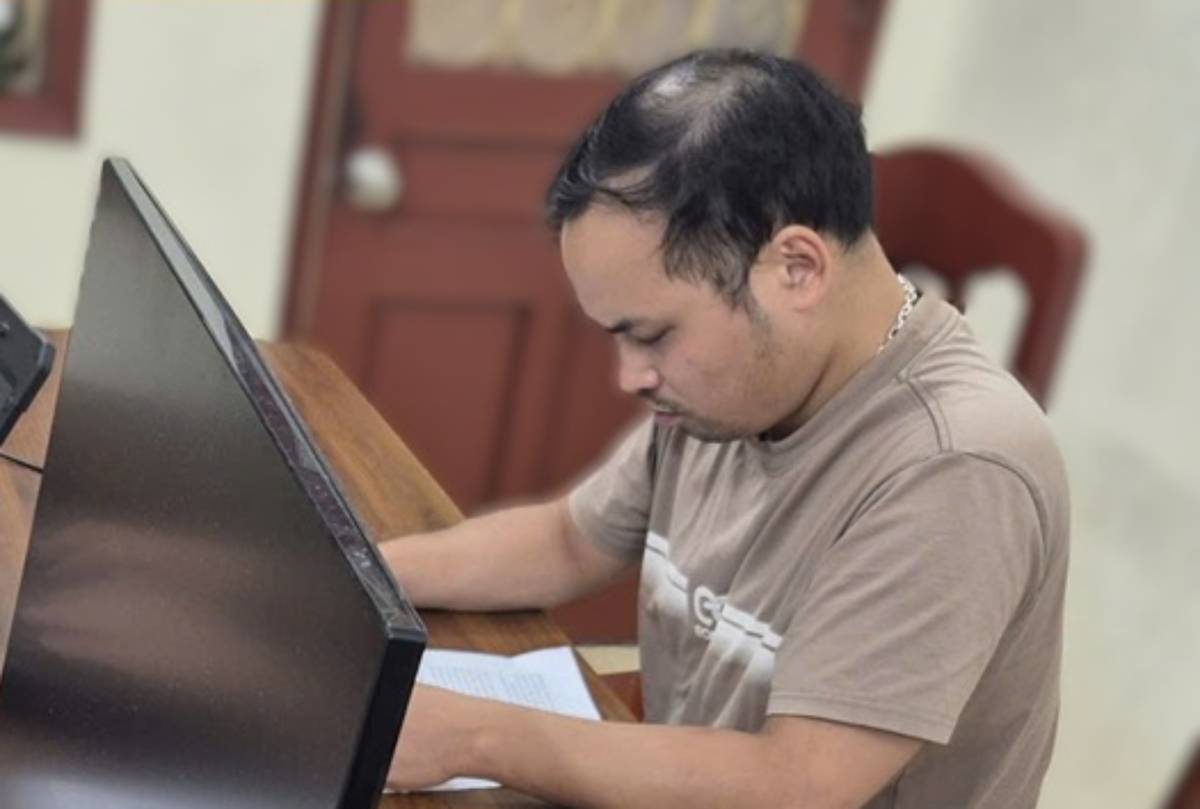 Phạm Minh Tuấn tại cơ quan Công an. Ảnh: Công an Ninh Bình