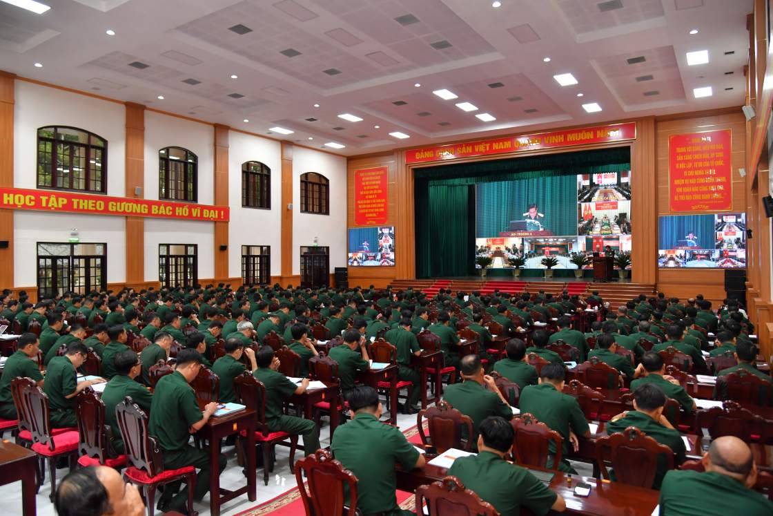 Quang cảnh hội nghị. Ảnh: Quân khu 9 cung cấp