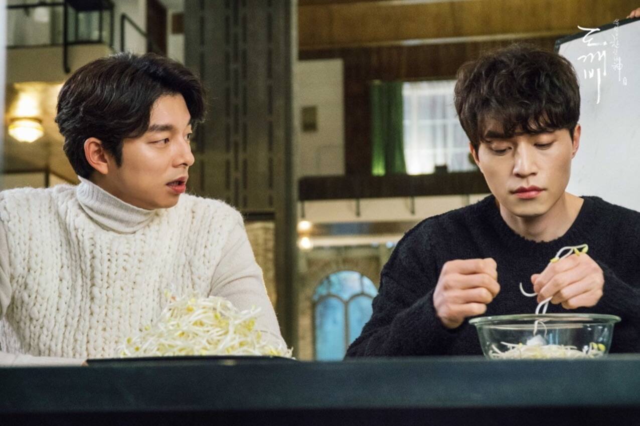 Mối quan hệ “oan gia” của Yêu tinh Gong Yoo và Thần chết Lee Dong Wook trong “Goblin” được yêu thích. Ảnh: Netflix