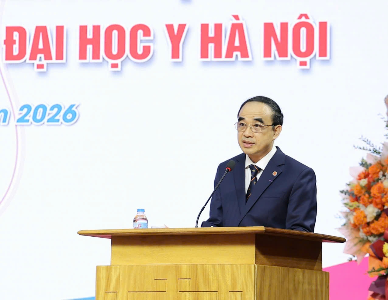 GS Nguyễn Hữu Tú phát biểu nhận nhiệm vụ. Ảnh: Bộ Y tế cung cấp