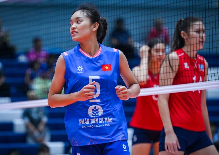 Young hitter Bui Thi Anh Thao will wholeheartedly train with the Vietnamese Women's Volleyball Team