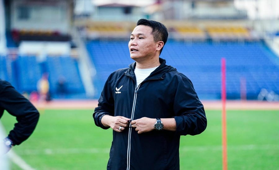 Coach Mai Xuan Hop. Photo: Minh Hoang