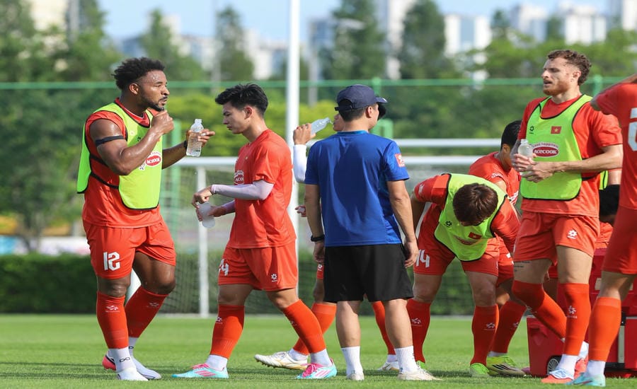 If the World Cup increases to 64 teams, the opportunity for the Vietnamese team will be greater, but it also means that they must develop really seriously. Photo: VFF