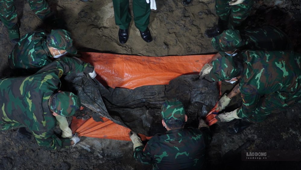 69 sets of remains and a collective of martyrs have been collected at Le Thi Rieng Park. Photo: Anh Tu