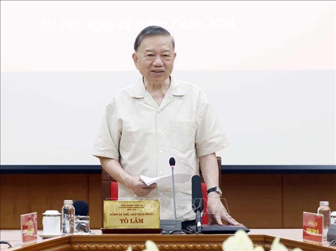 General Secretary and President To Lam delivered a directive speech at the second session to assess the implementation of Resolution No. 80-NQ/TW dated January 7, 2026 of the Politburo on developing Vietnamese culture and deploying tasks in the coming time. Photo: Thong Nhat/VNA
