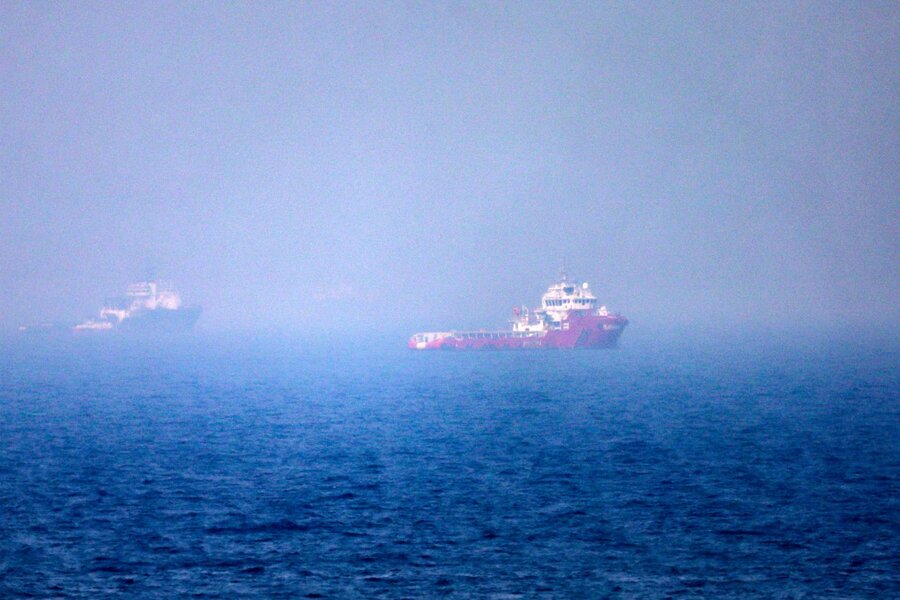 UAE announces 2 oil tankers of this country attacked by Iran in the Strait of Hormuz. Photo: AFP