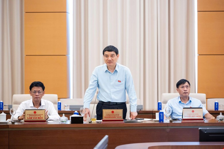 Chủ nhiệm Ủy ban Văn hóa và Xã hội Nguyễn Đắc Vinh. Ảnh: Quochoi.vn.