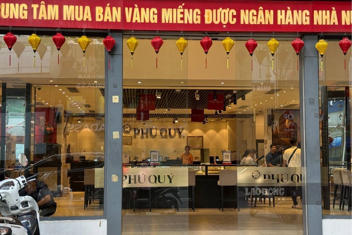 Thị trường vàng không còn cảnh xếp hàng chờ đợi như trước. Ảnh: Linh Đan