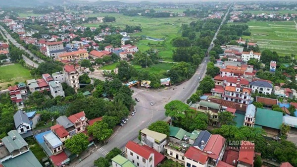 Hà Nội niêm yết phương án bồi thường dự án Khu công nghiệp sạch Sóc Sơn. Ảnh: Hữu Chánh