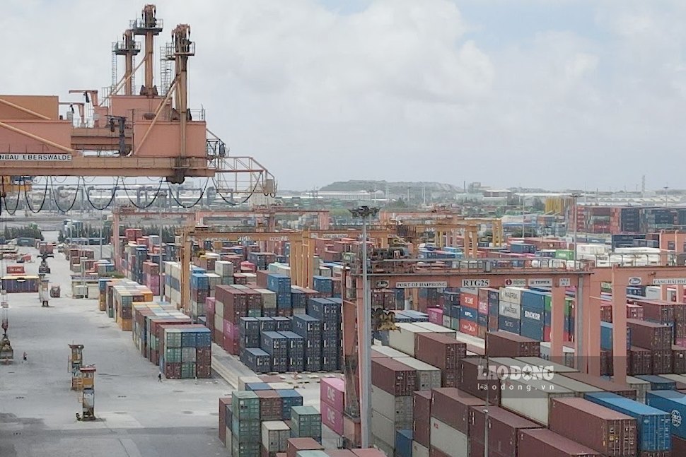 The government has issued a growth scenario for the last 6 months of the year to achieve the goal of striving for double-digit growth and controlling an average inflation of about 4.5%. Photo: Hai Nguyen