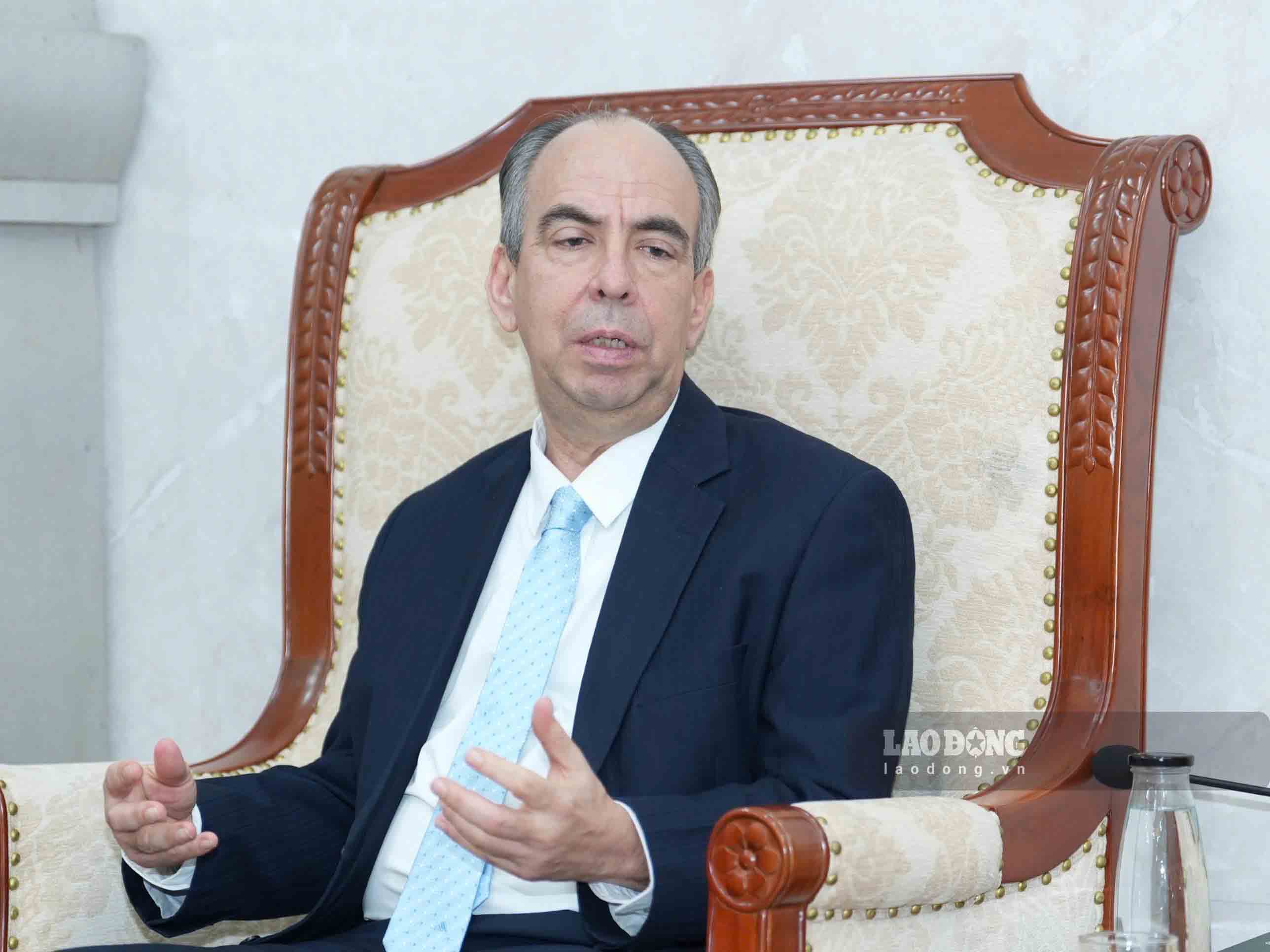 Ông Rogelio Polanco Fuentes - Đại sứ Cuba tại Việt Nam phát biểu tại buổi làm việc. Ảnh: Hữu Chánh