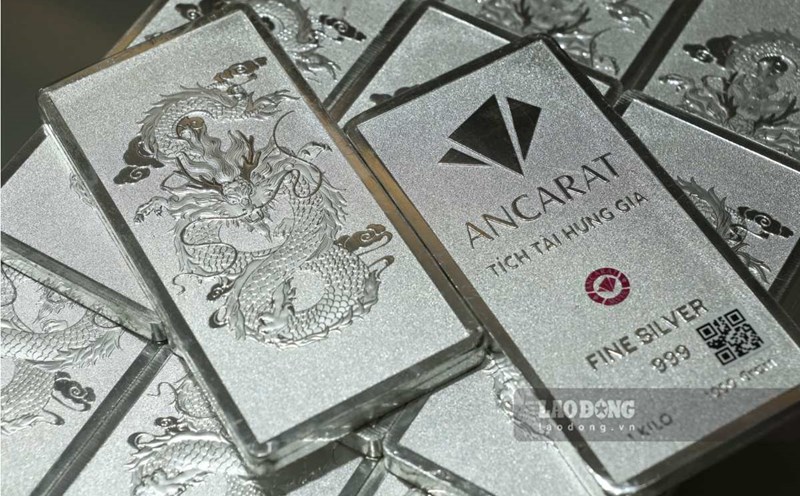 World silver prices recovered after US inflation data cooled down, but the market remains cautious about interest rate developments and geopolitical risks. Photo: Phan Anh