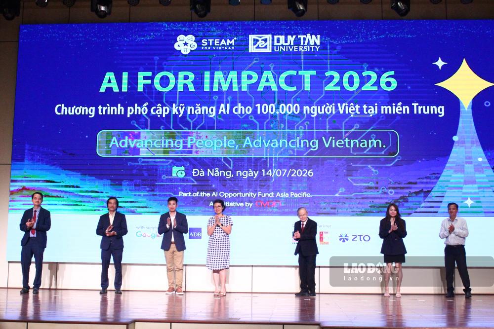 Duy Tan University coordinates STEAM for Vietnam to launch the AI ​​for Impact 2026 program in Da Nang. Photo: Thanh Huyen