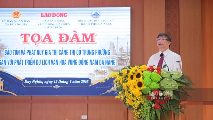 Chủ tịch Hội Khoa học Lịch sử TP Đà Nẵng Bùi Văn Tiếng tại tọa đàm. Ảnh: Hoài Luân
