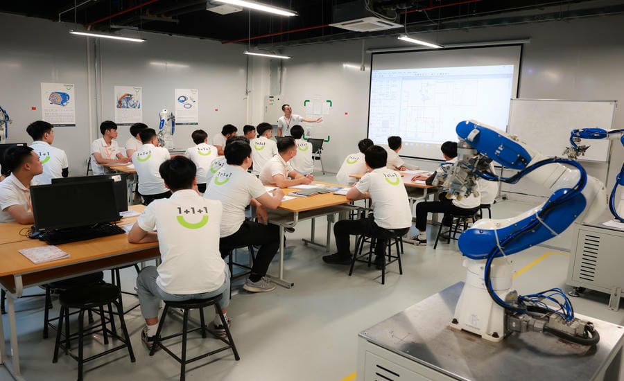 Developing high-quality human resources for the digital age. Photo: Hai Nguyen