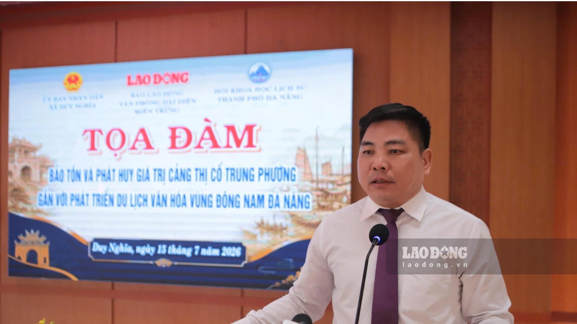 El secretario del Comité del Partido de la comuna de Duy Nghĩa, ciudad de Đà Nẵng, Nguyễn Văn Hòa, propuso ajustar la planificación de la subzona. Foto: Hoài Luân