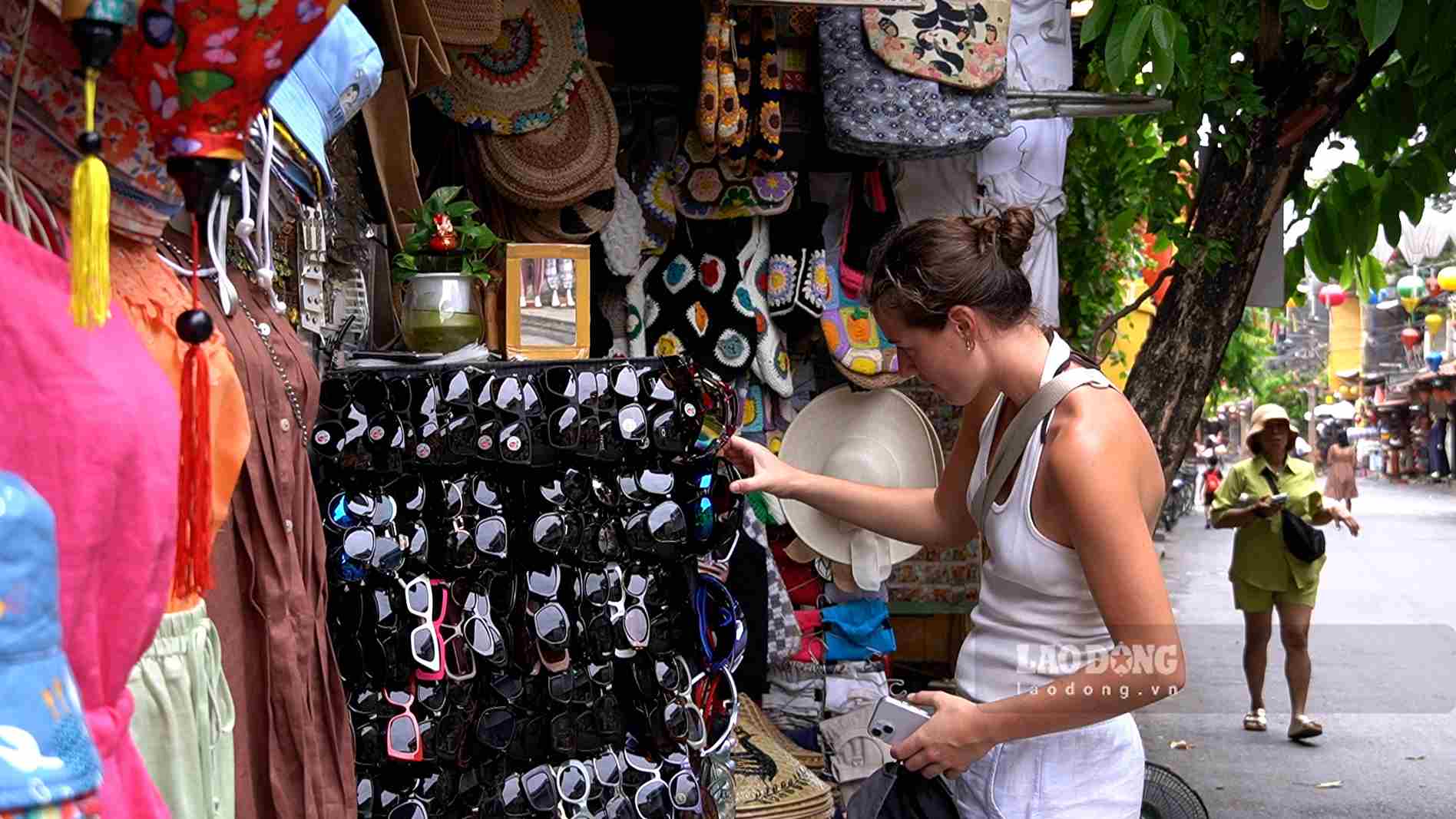 Hoi An leaves a mark in the hearts of tourists after entering the top most beautiful in the world. Photo: An Phuong