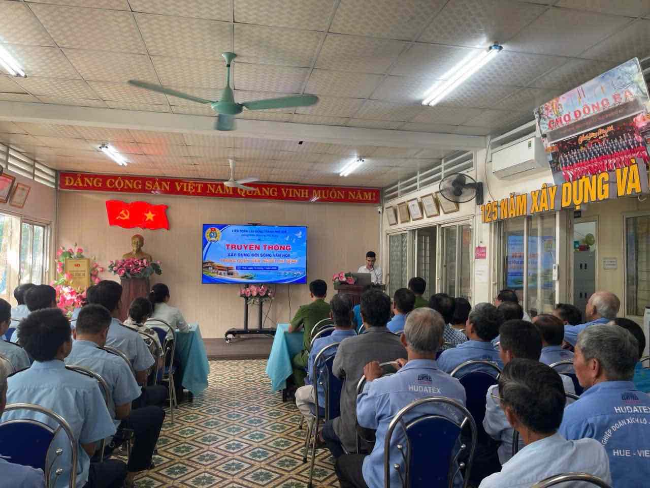 Hue Trade Union strengthens communication to build a cultural life for union members. Photo: Hue Trade Union