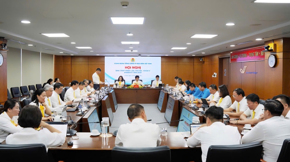 VNPost Trade Union has just held the 3rd Conference of the Executive Committee, term V. Photo: Quang Binh - VNPost Trade Union