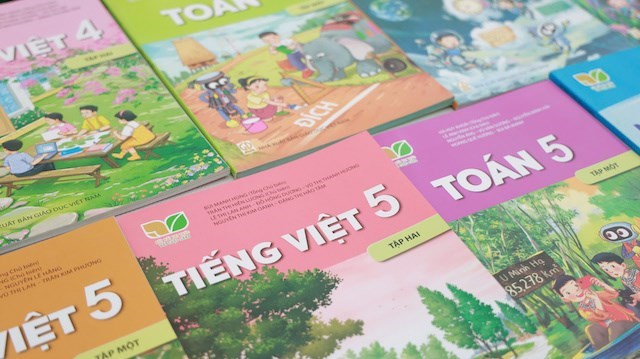 The textbook set "Connecting Knowledge with Life" of the Education Publishing House is selected for use nationwide from the 2026 - 2027 school year. Photo: NXBGDVN.