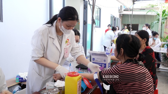 People in Ho Chi Minh City receive free health check-ups once a year. Photo: Nguyen Ly