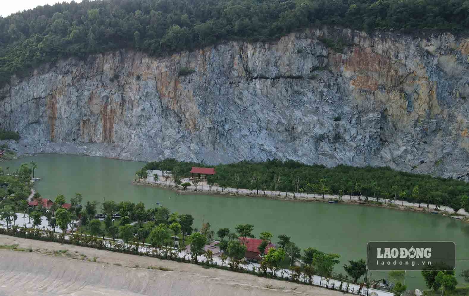 Ha Tinh province has just established a working group to review mineral mines in the area. Pictured is a quarry that has ended exploitation activities in Ha Tinh. Photo: Tran Tuan