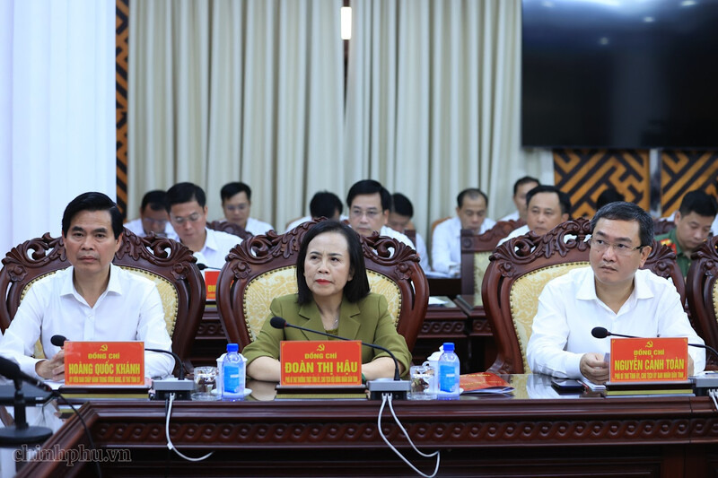 Các đại biểu tỉnh Lạng Sơn tại buổi làm việc. Ảnh: VGP/Nhật Bắc