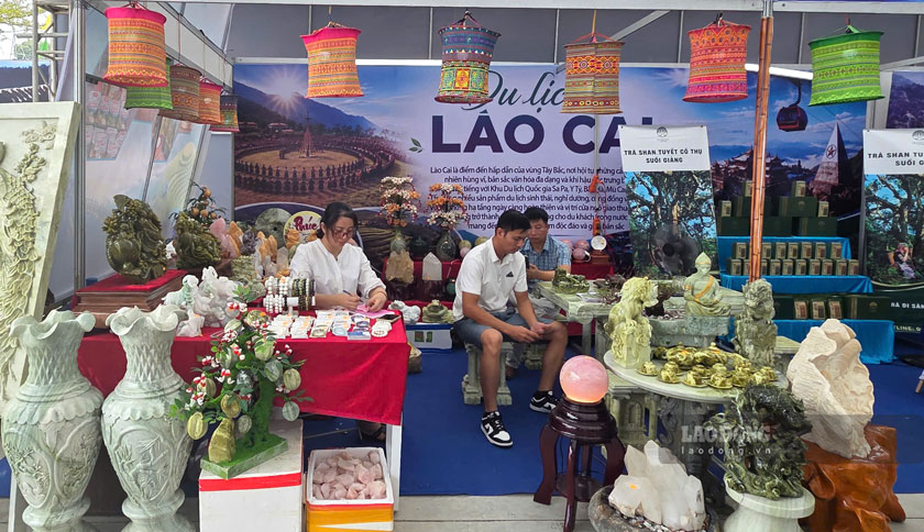 Nhiều sản phẩm mang thế mạnh riêng của Lào Cai. Ảnh: Duy Dũng