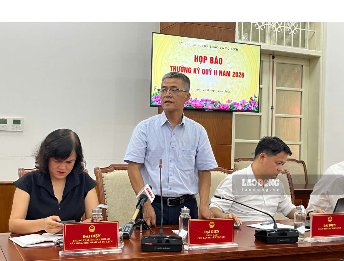 Mr. Pham Thanh Tung - Deputy Head of the Department of Management and International Cooperation on Copyright and Related Rights (Office of Copyright) spoke at the quarterly press conference of the Ministry of Culture, Sports and Tourism in the second quarter. Photo: Chi Long
