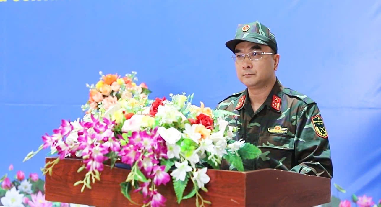 Đại tá Phạm Tân Phong phát biểu, khẳng định quyết tâm và bản lĩnh của lực lượng gìn giữ hòa bình Việt Nam tại Phái bộ UNISFA. Ảnh: Cục Gìn giữ hòa bình
