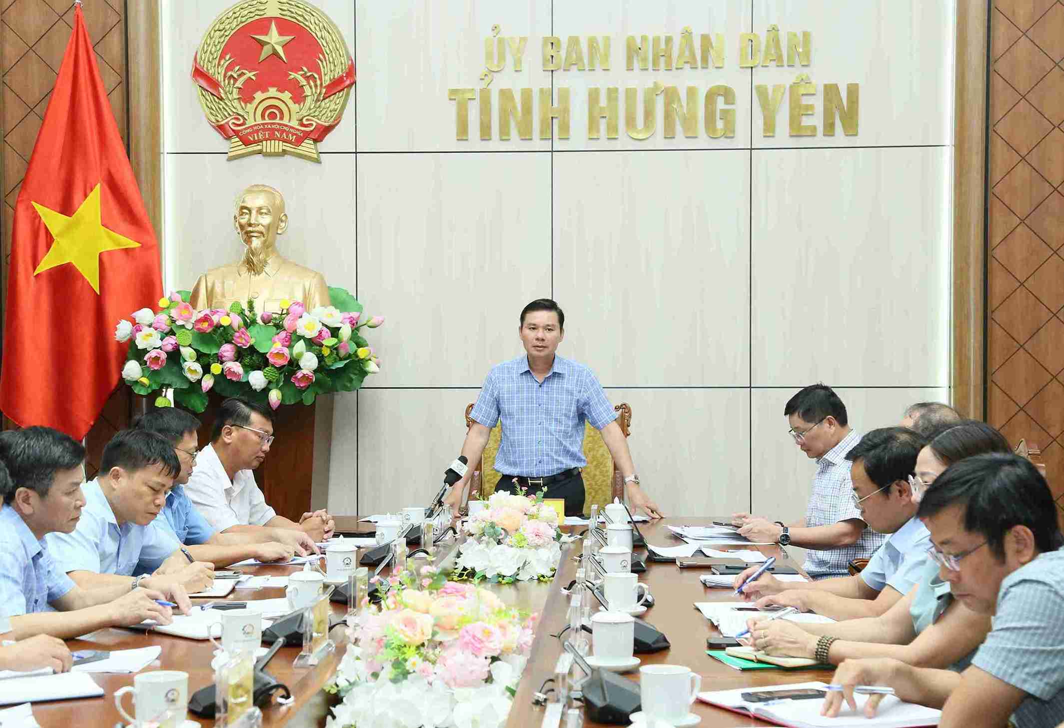 Phó Chủ tịch Thường trực UBND tỉnh Nguyễn Lê Huy phát biểu chỉ đạo tại cuộc họp. Ảnh: Cổng TTĐT tỉnh Hưng Yên