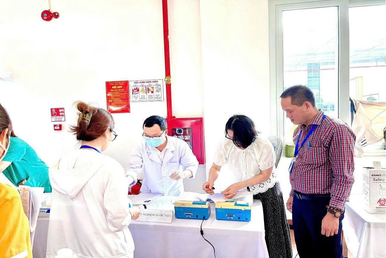 Hue City CDC implements periodic health checks and occupational disease detection checks for workers in the area. Photo: Provided by Hue City CDC.