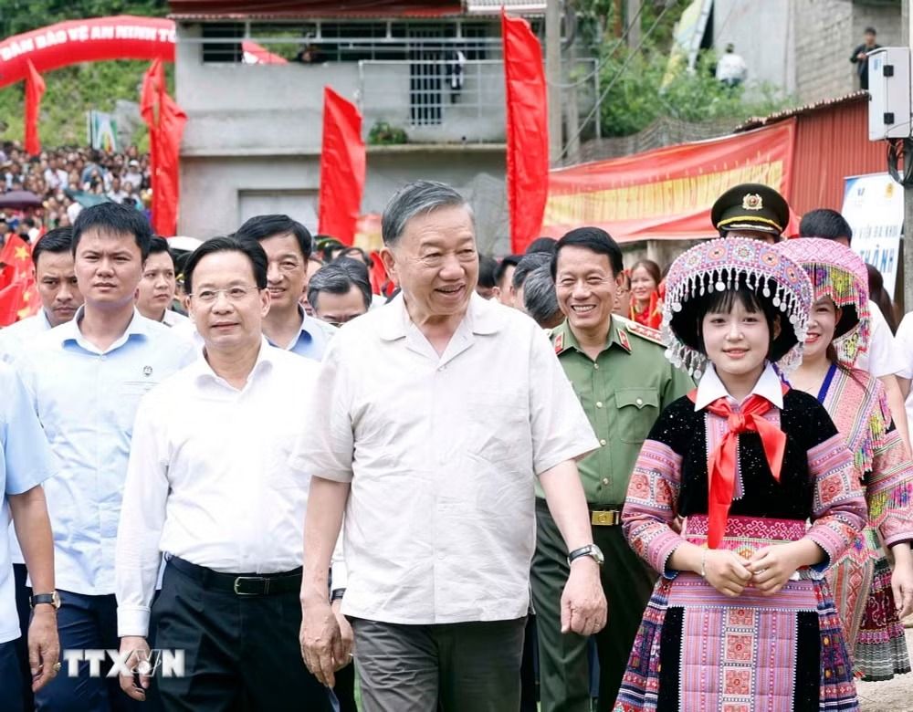 General Secretary and President To Lam attends the 2026 All People's Day for National Security Protection in Long Luong village, Van Ho commune, Son La province. Photo: Thong Nhat/VNA