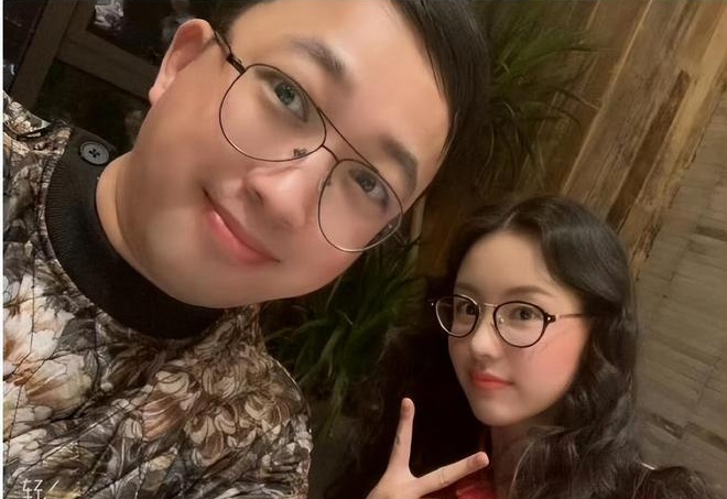 Producers Vu Chinh and Tran Do Linh. Photo: VieON.