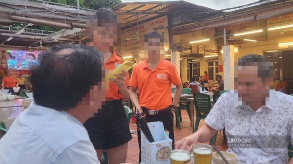 Lao động trẻ mưu sinh trong cảnh thiếu quyền lợi. Ảnh: Minh Hạnh
