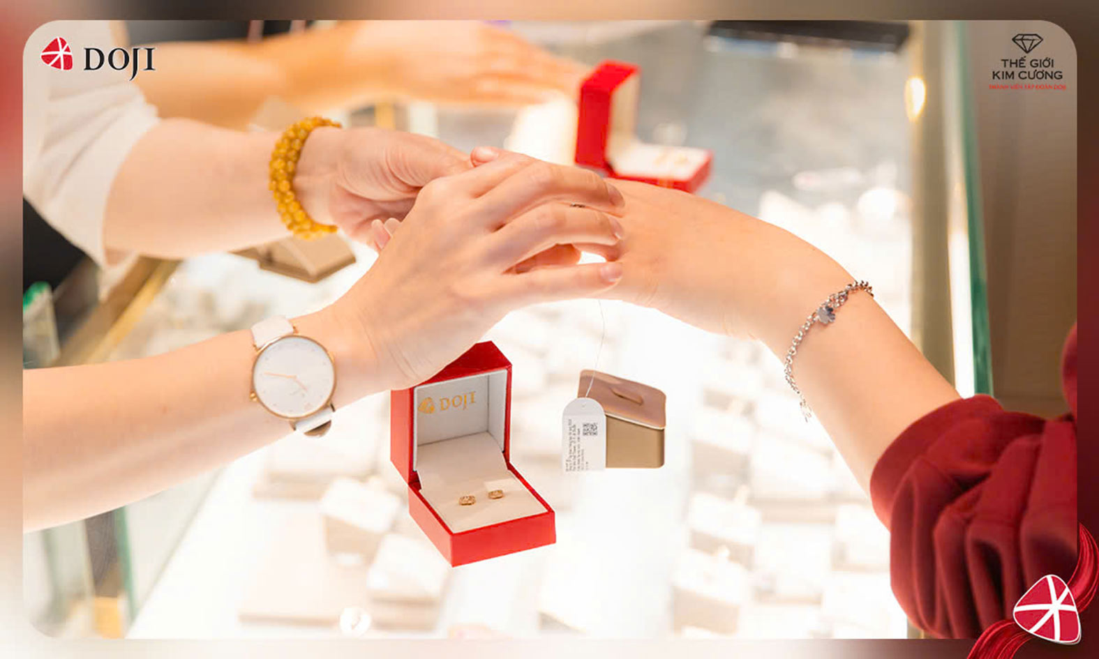 Double DEC bonus points promotion - Exchange 3,200 valuable gifts. Photo: Doji