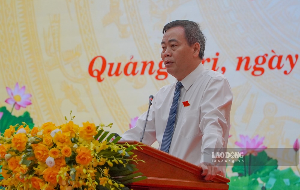 Ông Nguyễn Đăng Quang - Chủ tịch HĐND tỉnh Quảng Trị phát biểu tại kỳ họp. Ảnh: Nguyễn Luân
